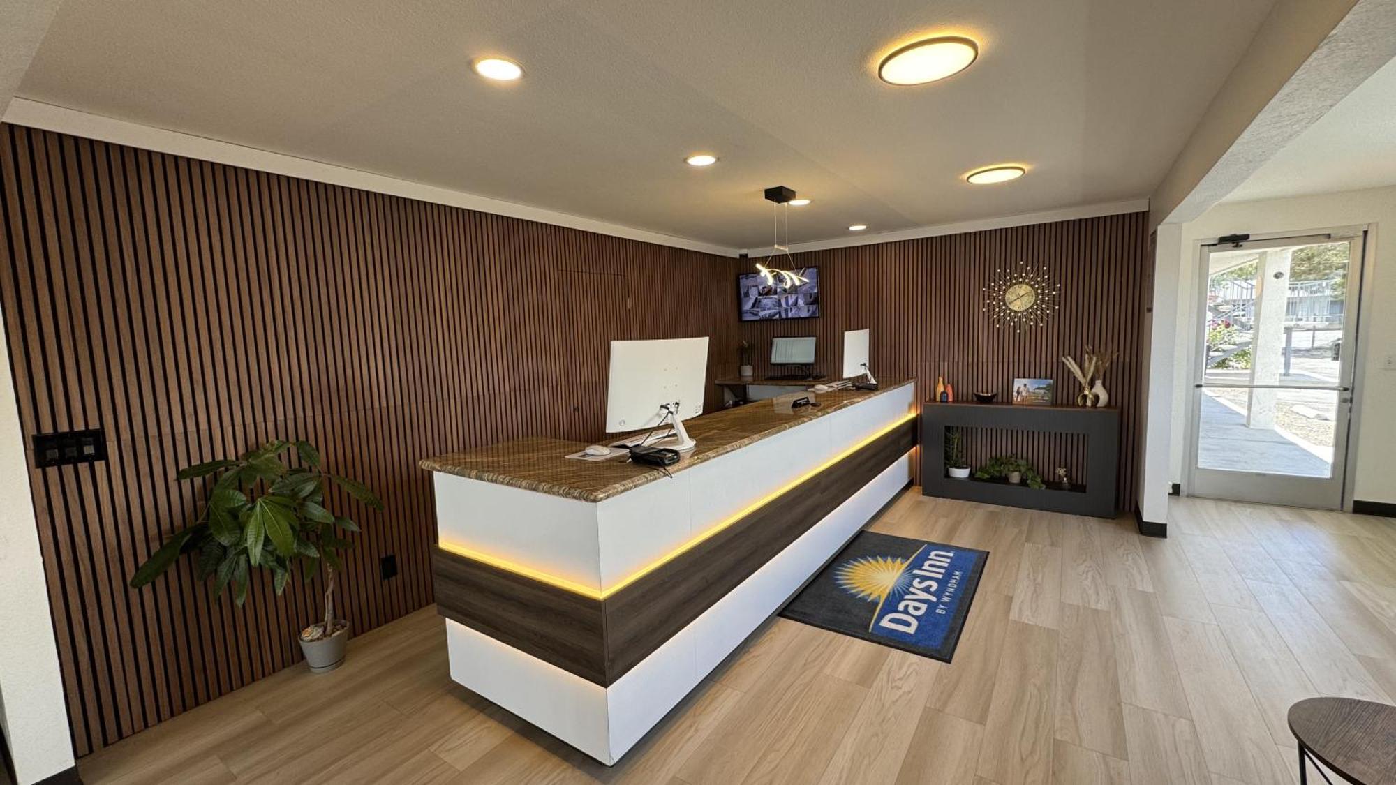 Hotel Days By Wyndham Near China Naval Station Ridgecrest