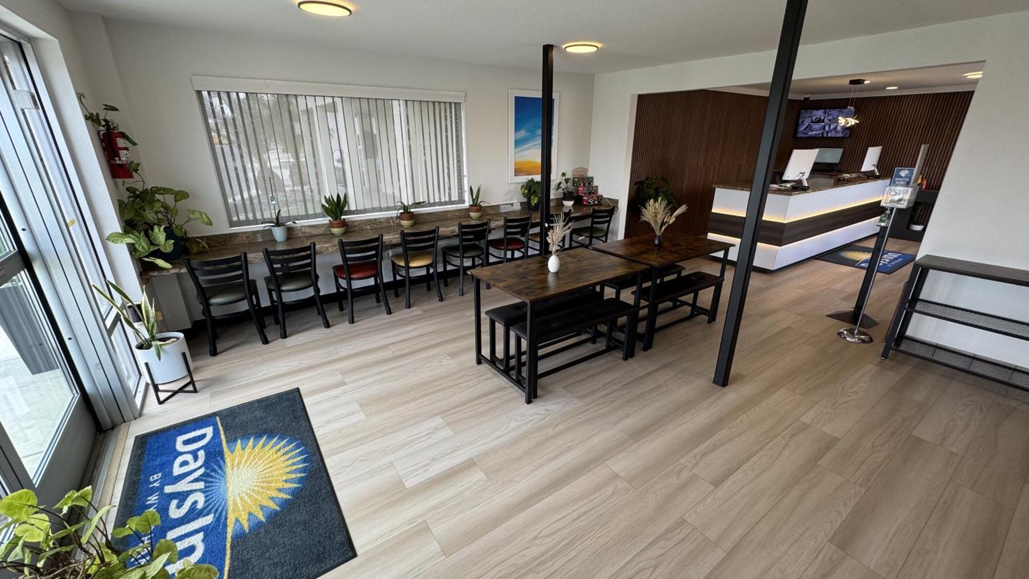 Days By Wyndham Near China Naval Station Hotel 2*