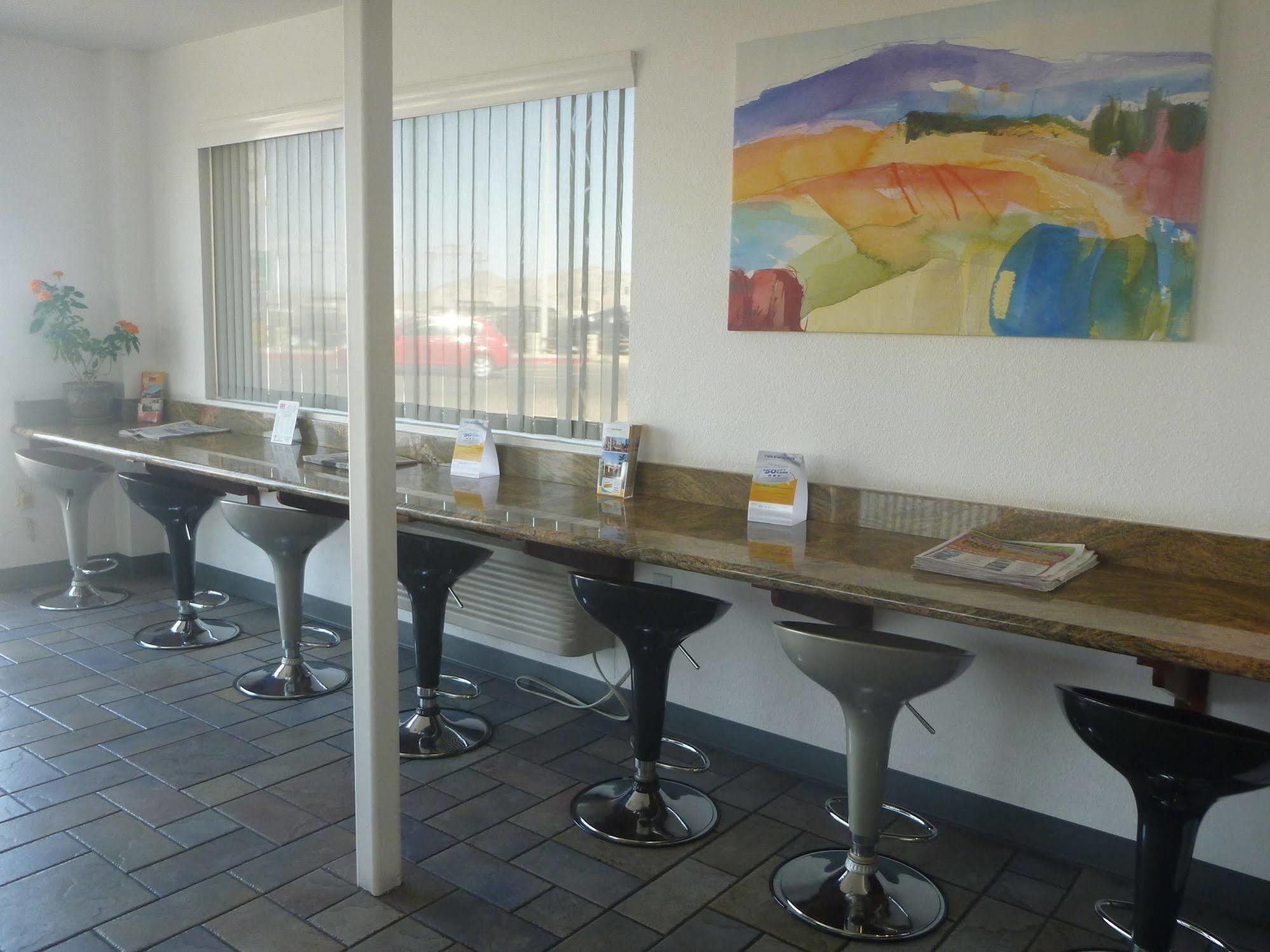 Hotel Days By Wyndham Near China Naval Station Ridgecrest